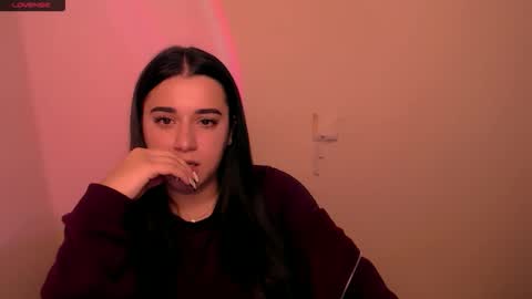 Snapshot of alinaasti_ chatting on 18, 12, 2025 Alina online show from 18, 12, 2025