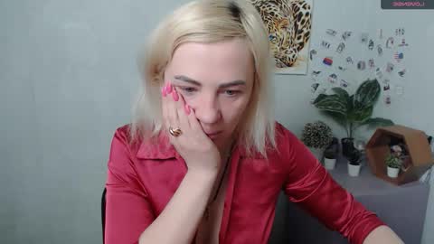 Snapshot of alinafrey_ chatting on 6, 2, 2026 Alina online show from 6, 2, 2026