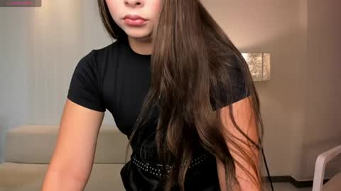 alinakravitz_ online show from 24, 5, 2026