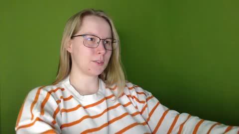 Snapshot of alinasei chatting on 8, 4, 2026 alinasei online show from 8, 4, 2026