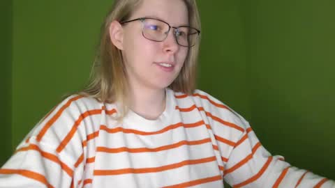 Snapshot of alinasei chatting on 17, 5, 2026 alinasei online show from 17, 5, 2026