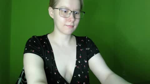 Snapshot of alinasei chatting on 19, 5, 2026 alinasei online show from 19, 5, 2026