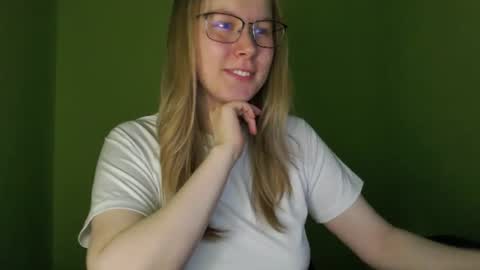 Snapshot of alinasei chatting on 14, 6, 2026 alinasei online show from 14, 6, 2026