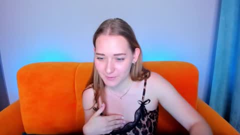 Snapshot of alinawise chatting on 20, 12, 2024 alinawise online show from 20, 12, 2024