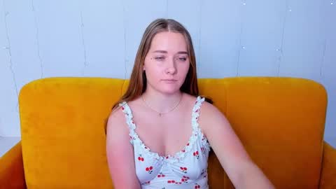 Snapshot of alinawise chatting on 5, 1, 2025 alinawise online show from 5, 1, 2025