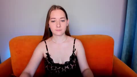Snapshot of alinawise chatting on 10, 2, 2025 alinawise online show from 10, 2, 2025