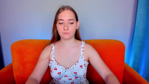 Snapshot of alinawise chatting on 27, 2, 2025 alinawise online show from 27, 2, 2025