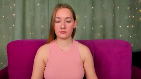 Snapshot of alinawise chatting on 29, 9, 2025 alinawise online show from 29, 9, 2025