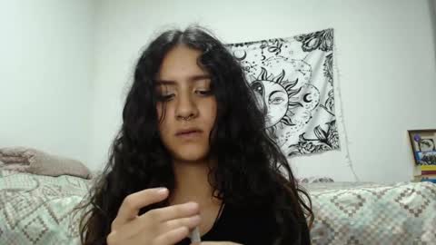 Snapshot of alinawoolf_ chatting on 25, 12, 2024  Ali  online show from 25, 12, 2024