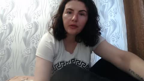 Snapshot of alinaxjames chatting on 19, 6, 2026 AlinaxJames online show from 19, 6, 2026