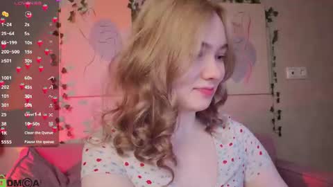Snapshot of alisa_lesly chatting on 12, 7, 2026 Alisa GMT2 Wen - Sun 10 AM - 4 PM except Monday and Tuesday online show from 12, 7, 2026