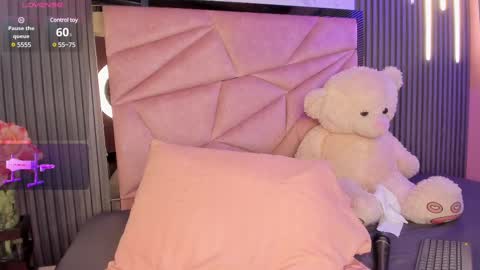 Alisse Miller online show from 24, 2, 2025