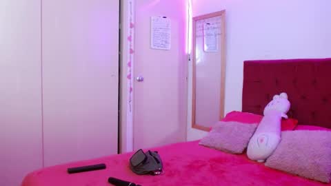 Snapshot of alissesallie_ chatting on 22, 5, 2026 alissesallie_ online show from 22, 5, 2026