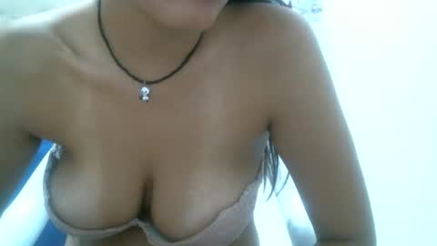 Snapshot of alisson_2508 chatting on 13, 5, 2026 alison online show from 13, 5, 2026