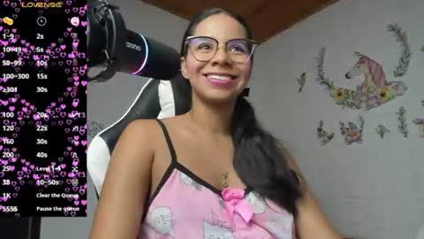Snapshot of alisson_hoffman05 chatting on 8, 8, 2026 Alisson hoffman05 online show from 8, 8, 2026