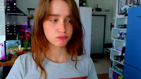 Snapshot of aliviawithlove chatting on 6, 7, 2026 Alivia online show from 6, 7, 2026