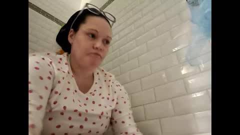 Snapshot of alleycatty24 chatting on 6, 2, 2025 AlleyCatty24 online show from 6, 2, 2025