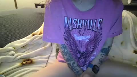 Snapshot of alliebearx chatting on 7, 7, 2026 alliebearx online show from 7, 7, 2026
