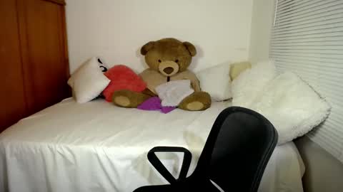 Allie  online show from 7, 1, 2025