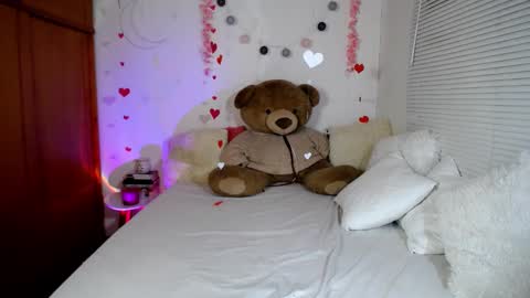 Allie  online show from 19, 2, 2025