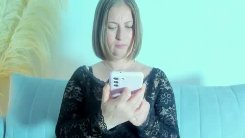 Snapshot of allison_01stone chatting on 27, 4, 2026 Allison online show from 27, 4, 2026
