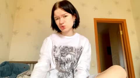 Snapshot of allisonbreese chatting on 24, 5, 2026 Viola online show from 24, 5, 2026