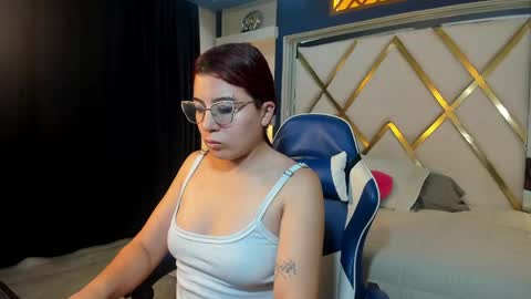 Snapshot of allisonlove_88 chatting on 24, 5, 2026 ALLISON online show from 24, 5, 2026