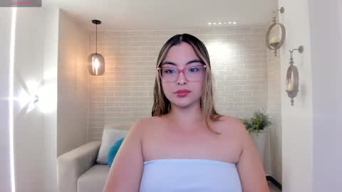 Snapshot of allisonrogersx chatting on 12, 5, 2026 Allison Rogers online show from 12, 5, 2026