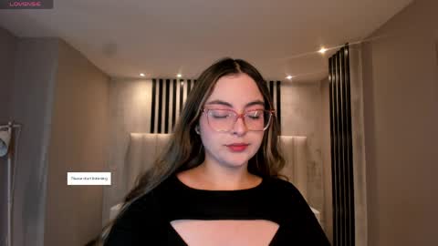 Snapshot of allisonrogersx chatting on 19, 5, 2026 Allison Rogers online show from 19, 5, 2026