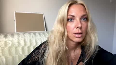 Snapshot of allmaybe chatting on 29, 6, 2026 Nika online show from 29, 6, 2026