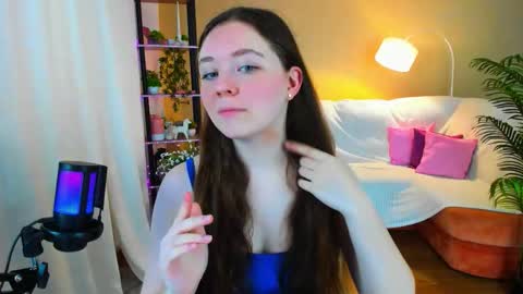 alluringeyess online show from 24, 9, 2025