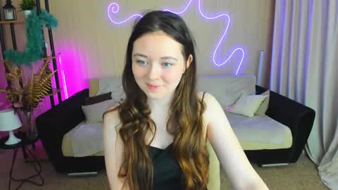 alluringeyess online show from 3, 10, 2025