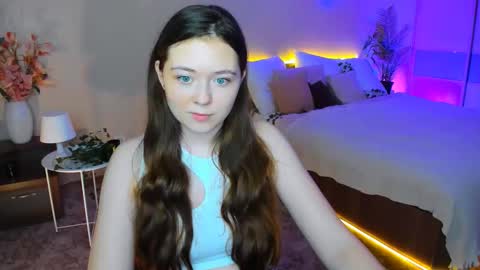 alluringeyess online show from 6, 10, 2025