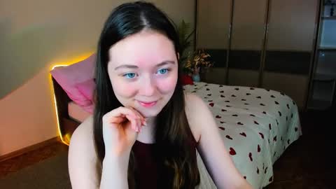 alluringeyess online show from 10, 4, 2026