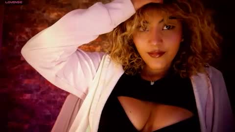 Snapshot of ally_summer chatting on 29, 11, 2025 ally_summer online show from 29, 11, 2025