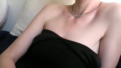 Ally Girl In Her Ally World online show from 31, 5, 2026