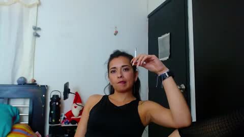 Snapshot of allyson_collins_ chatting on 27, 12, 2024 Allyson collins online show from 27, 12, 2024