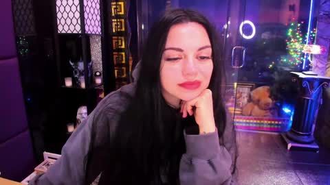 Snapshot of alma_pearl chatting on 26, 4, 2026 Alma online show from 26, 4, 2026