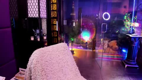 Snapshot of alma_pearl chatting on 19, 5, 2026 Alma online show from 19, 5, 2026