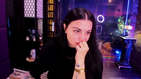 Snapshot of alma_pearl chatting on 22, 5, 2026 Alma online show from 22, 5, 2026