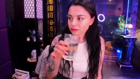 Snapshot of alma_pearl chatting on 30, 5, 2026 Alma online show from 30, 5, 2026