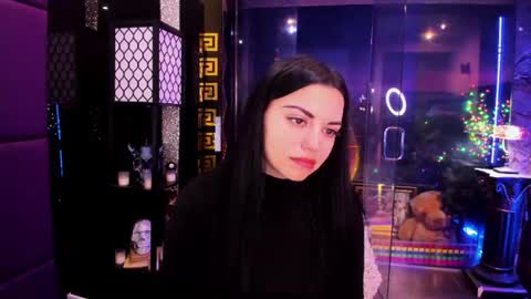 Snapshot of alma_pearl chatting on 15, 6, 2026 Alma online show from 15, 6, 2026