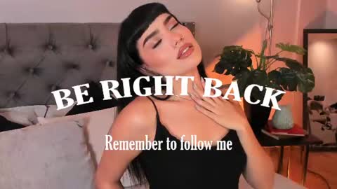 Mia online show from 23, 6, 2026