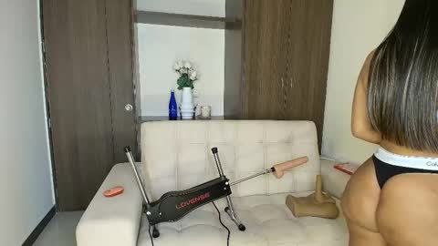 Alma Castillo online show from 4, 3, 2026