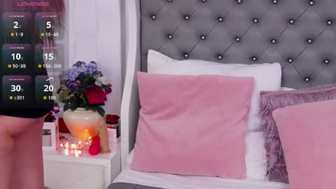 Snapshot of almanoble chatting on 1, 12, 2025 Alma online show from 1, 12, 2025