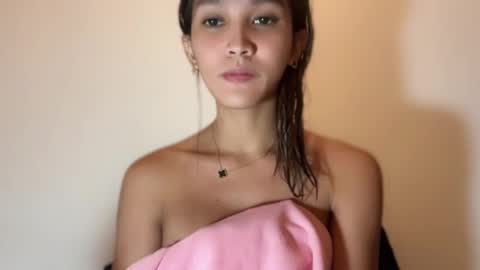 Snapshot of almighty_mariaax chatting on 4, 10, 2025 larah online show from 4, 10, 2025