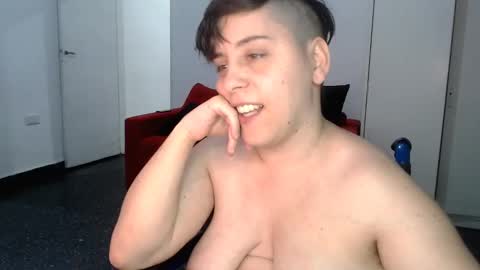 Snapshot of almondonwheels chatting on 16, 12, 2024 Almond online show from 16, 12, 2024