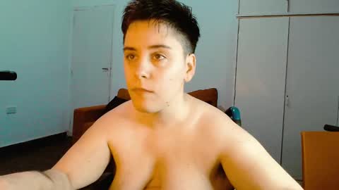 Snapshot of almondonwheels chatting on 24, 2, 2025 Almond online show from 24, 2, 2025