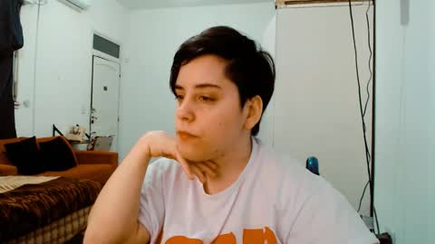 Snapshot of almondonwheels chatting on 9, 10, 2025 Almond online show from 9, 10, 2025