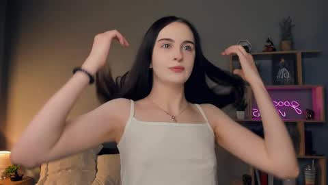 Snapshot of alonareinicke chatting on 10, 5, 2026 Alona online show from 10, 5, 2026